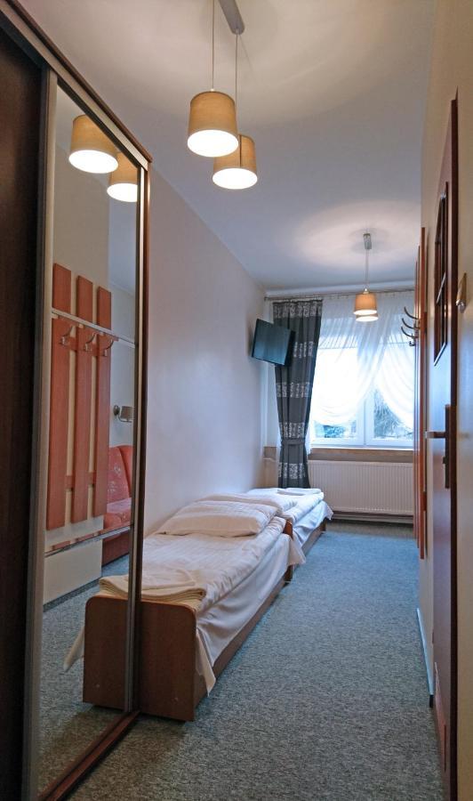 Dom Weselny Wenus Pokoje Hotelowe Przedborz Dış mekan fotoğraf